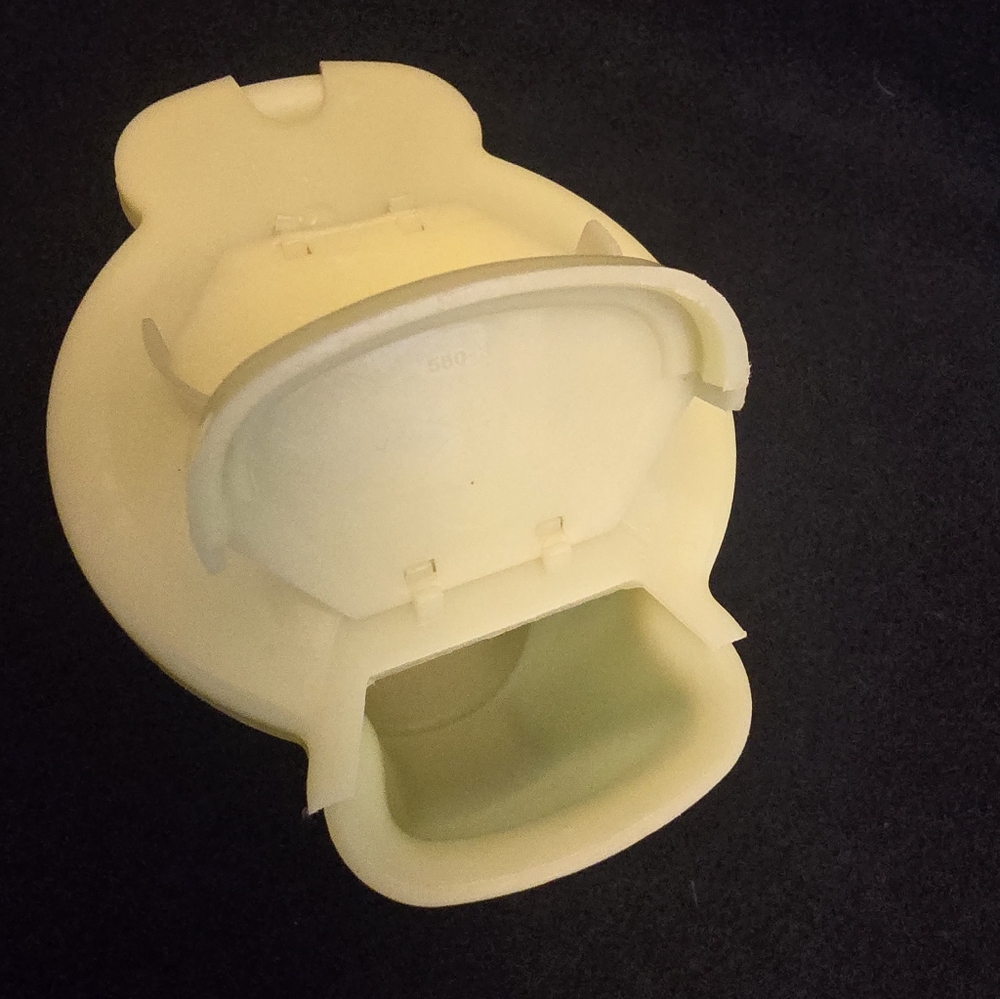 Tupperware Yellow Sugar Dispenser - Picture 4 of 5